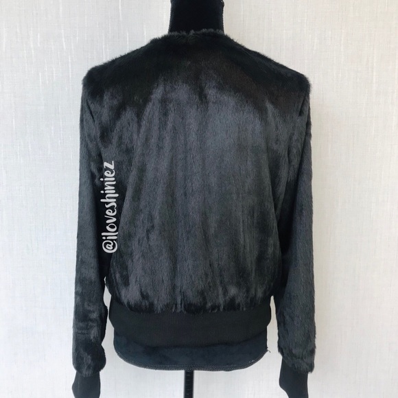 •Victoria's Secret• VSFS2018 NYC Faux Fur Jacket S - Picture 3 of 9